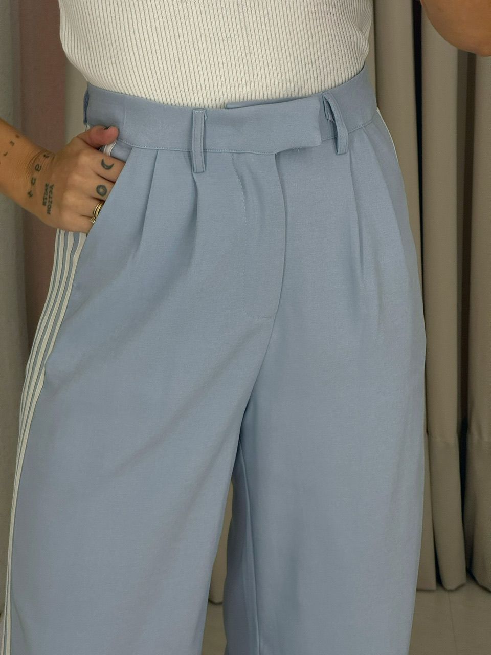 CALÇA NATALIA LISTRAS AZUL