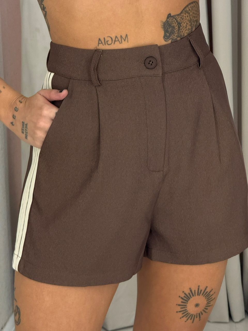 CONJUNTO MARCIA LISTRAS MARROM
