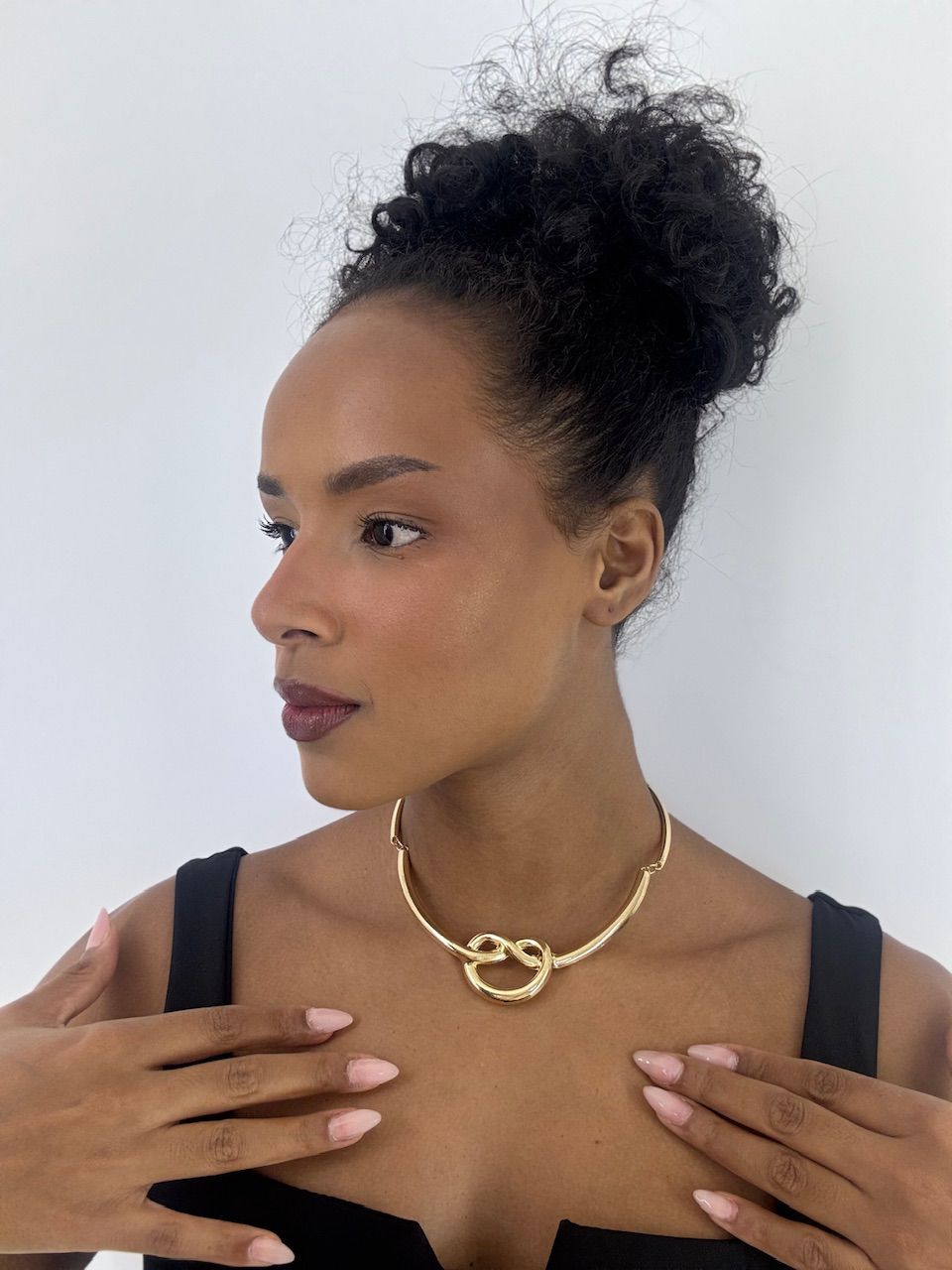CHOKER ISABEL NÓ DOURADA - 0063480085 - CAROLLA FERRARO