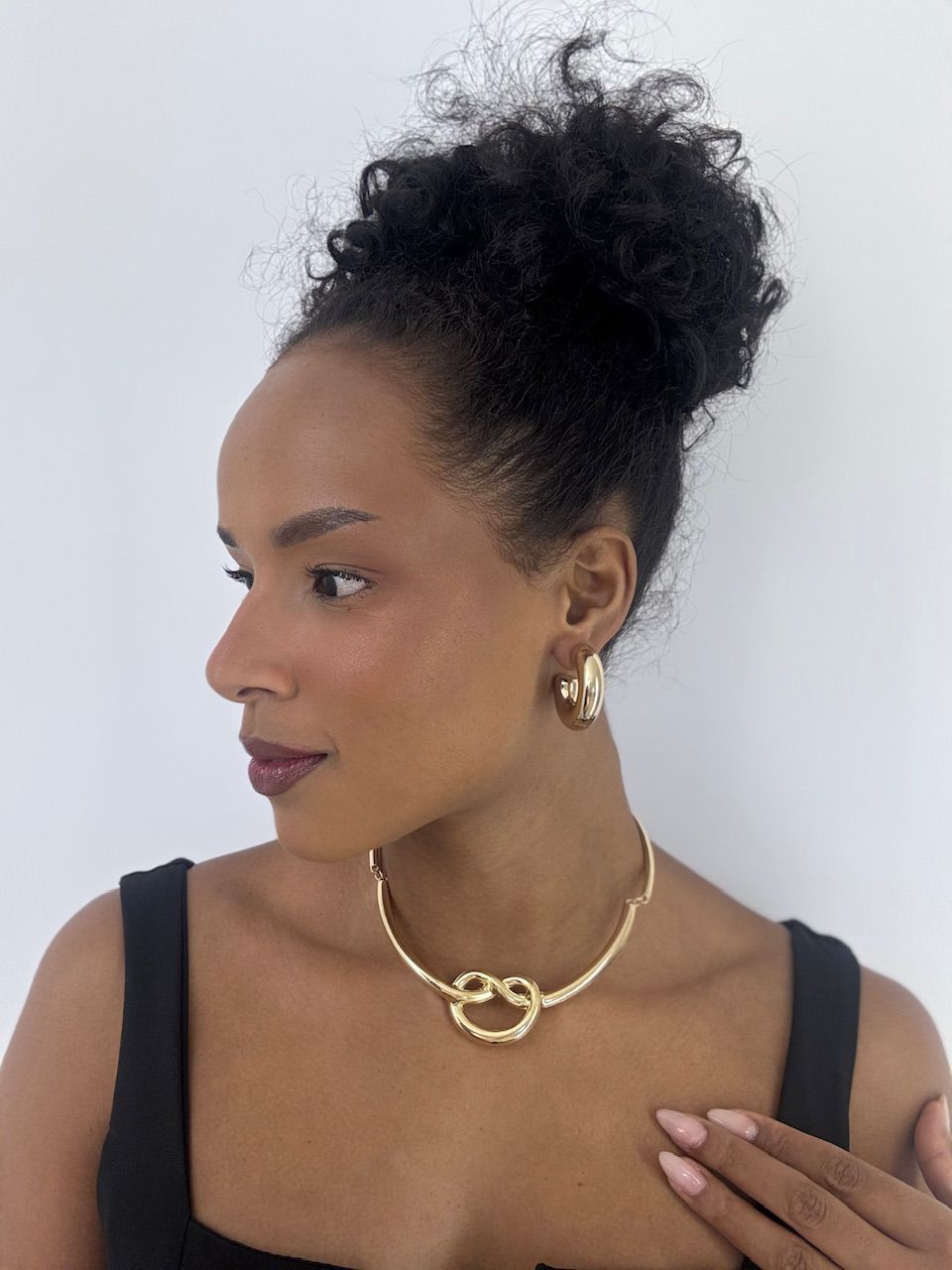 CHOKER ISABEL NÓ DOURADA