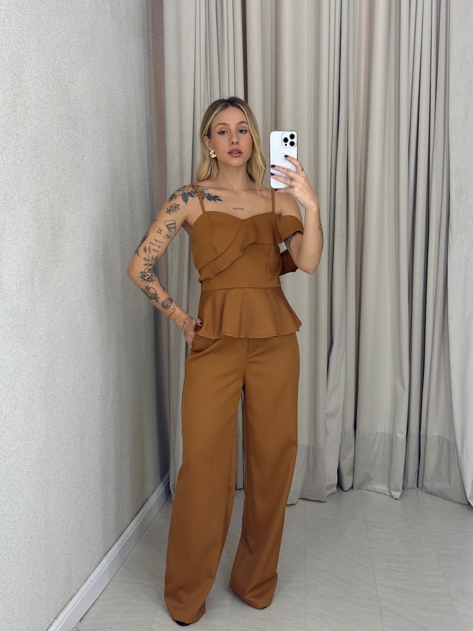 CONJUNTO MILEIDE BLUSA CALÇA CARAMELO