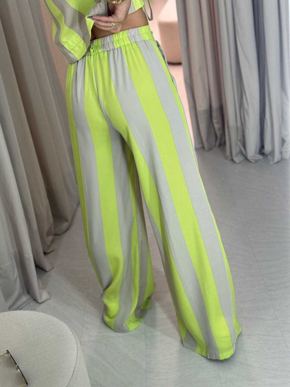 CALÇA MEG LISTRADA LIMA