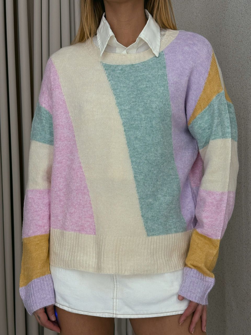 TRICOT LEVE LISTRAS NUDE