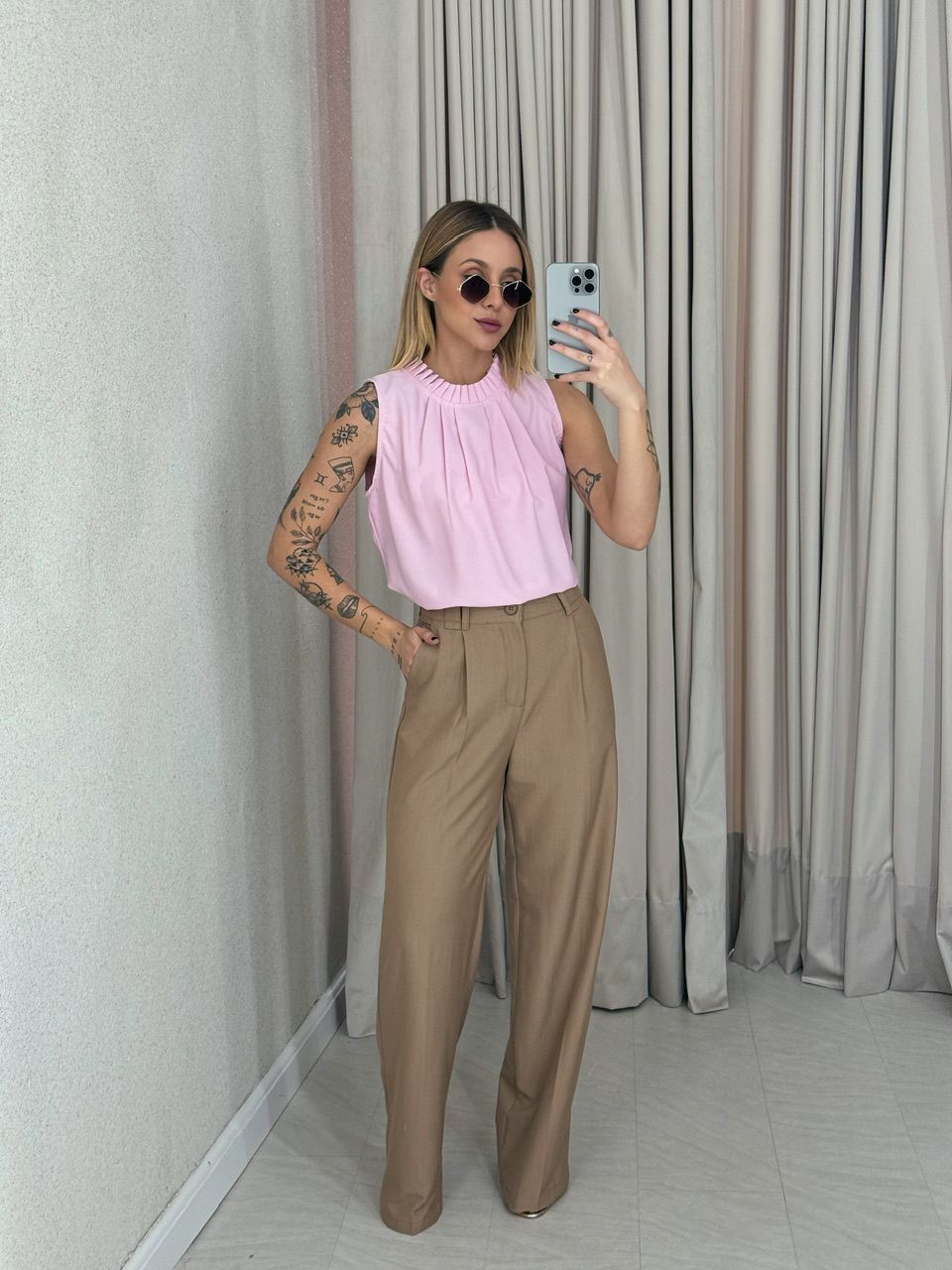 BLUSA LAVÍNIA GOLA DRAPEADA BABY PINK