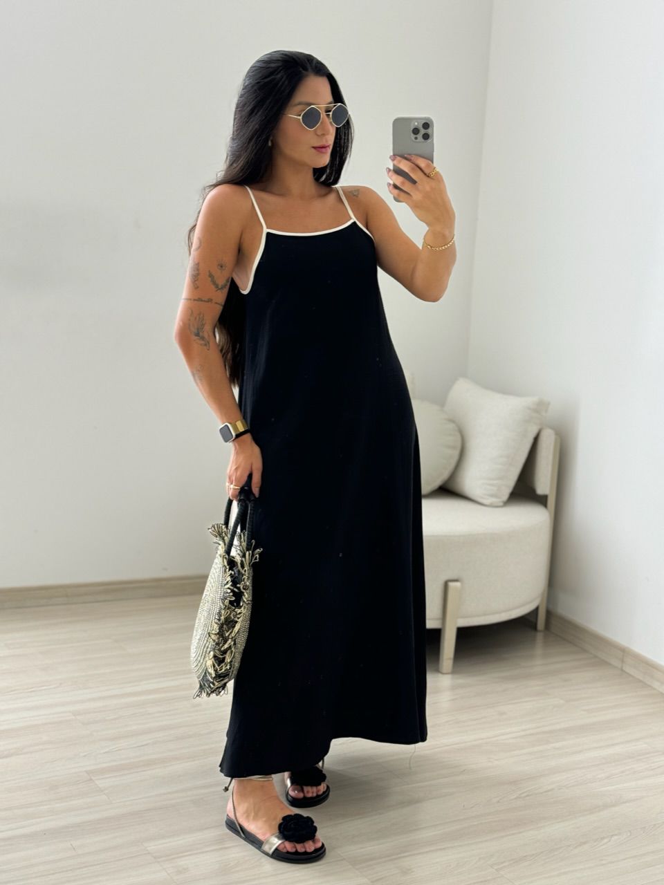 VESTIDO ANA JÚLIA LINHO PRETO