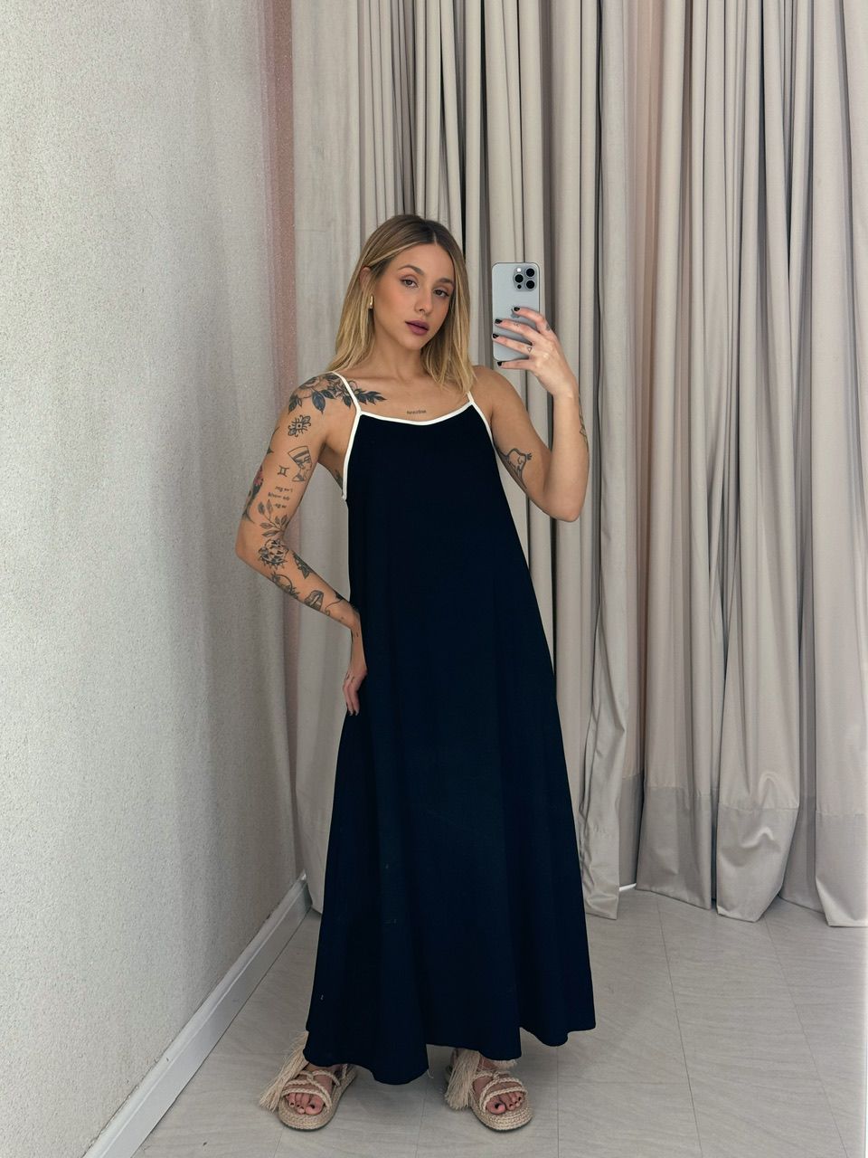 VESTIDO ANA JÚLIA LINHO PRETO - 0055360032 - CAROLLA FERRARO