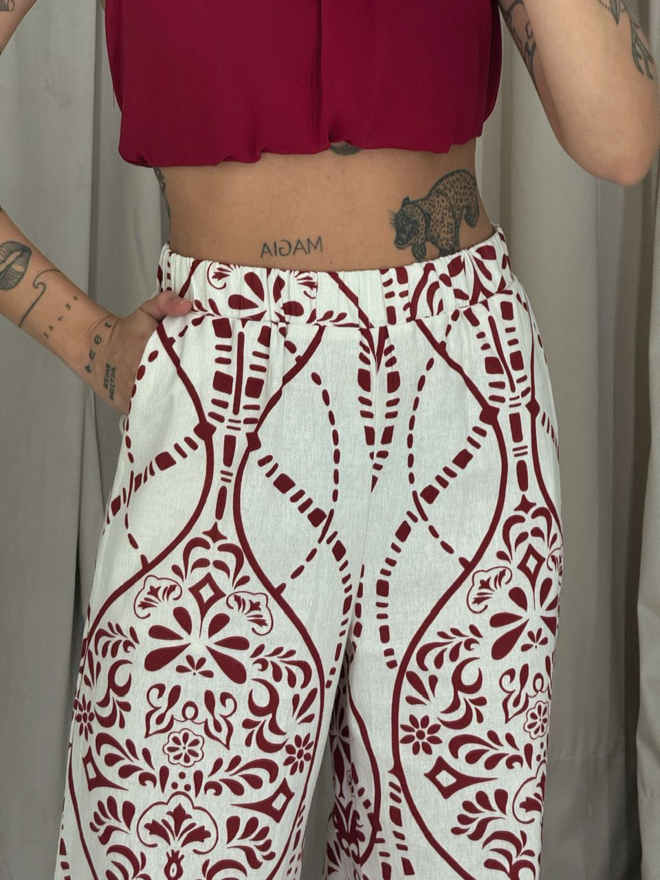  CALÇA PALOMA LINHO ESTAMPADA VERMELHA