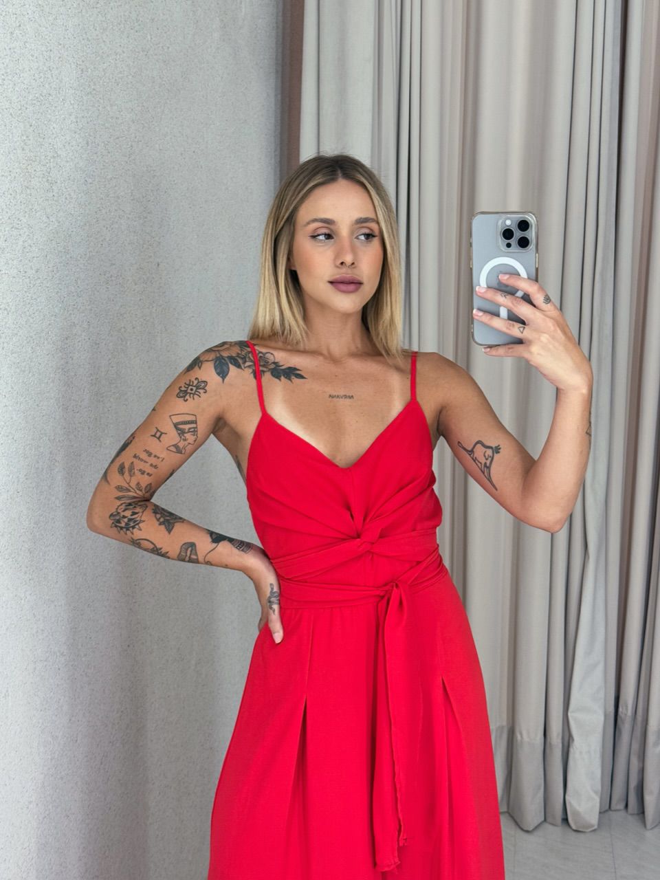 MACACÃO AMANDA ALÇA VERMELHO