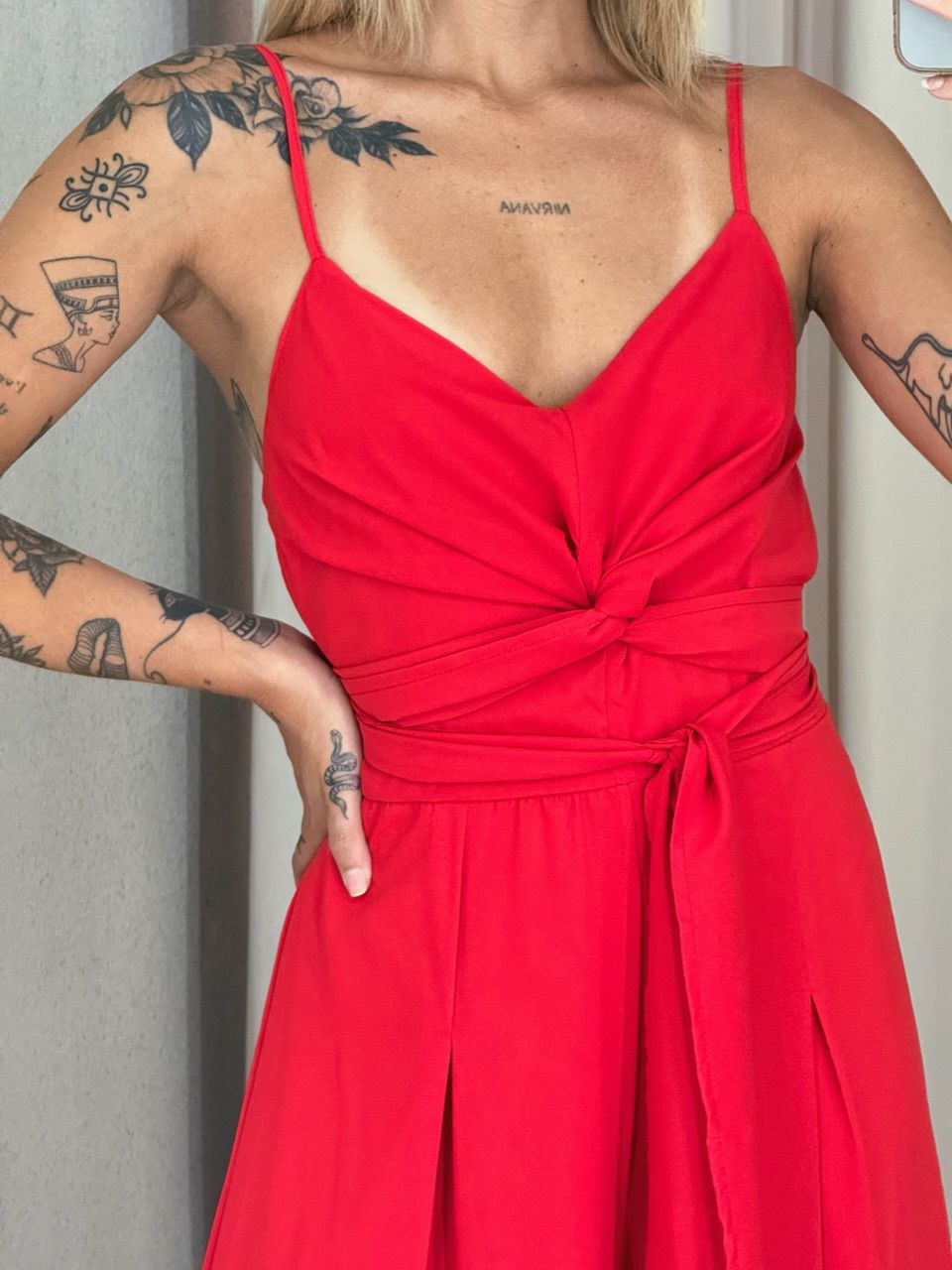 MACACÃO AMANDA ALÇA VERMELHO