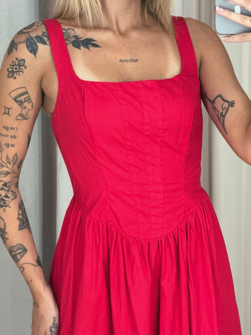 VESTIDO LAILA LONGUETE VERMELHO