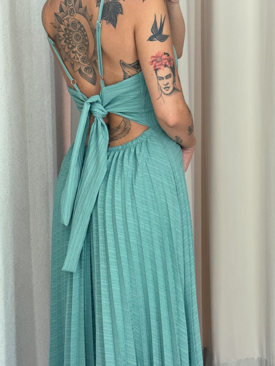 VESTIDO ALINE PLISSADO PISTACHE