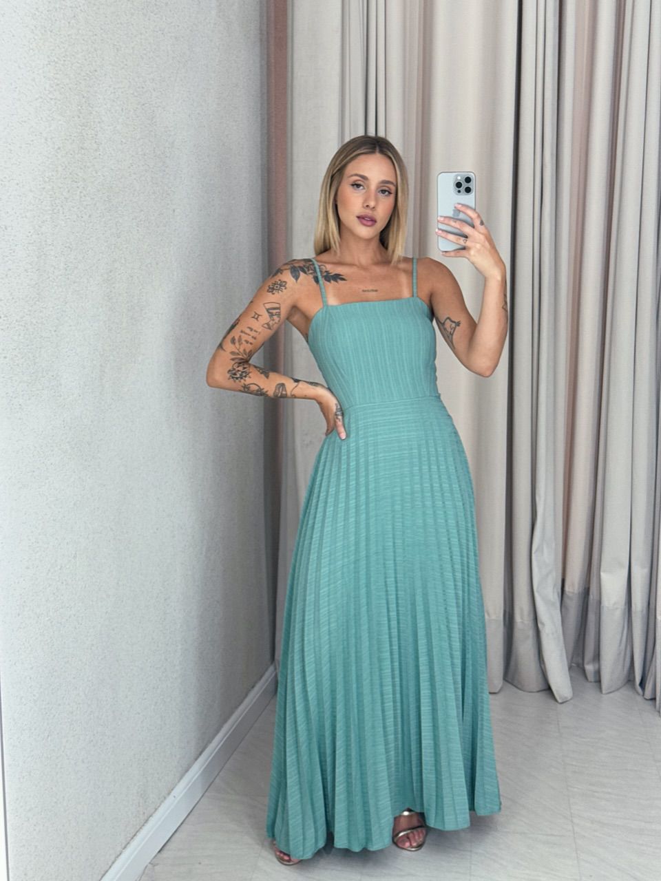 VESTIDO ALINE PLISSADO PISTACHE - 0058600145 - CAROLLA FERRARO