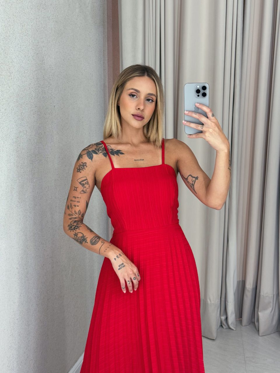 VESTIDO ALINE PLISSADO VERMELHO