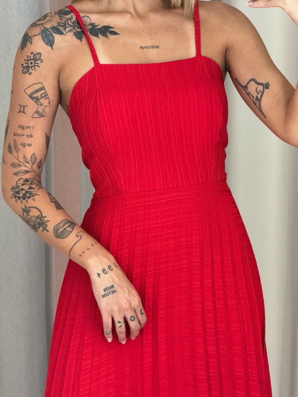 VESTIDO ALINE PLISSADO VERMELHO