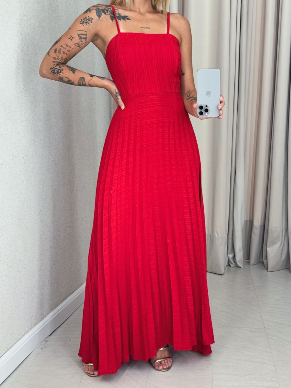 VESTIDO ALINE PLISSADO VERMELHO