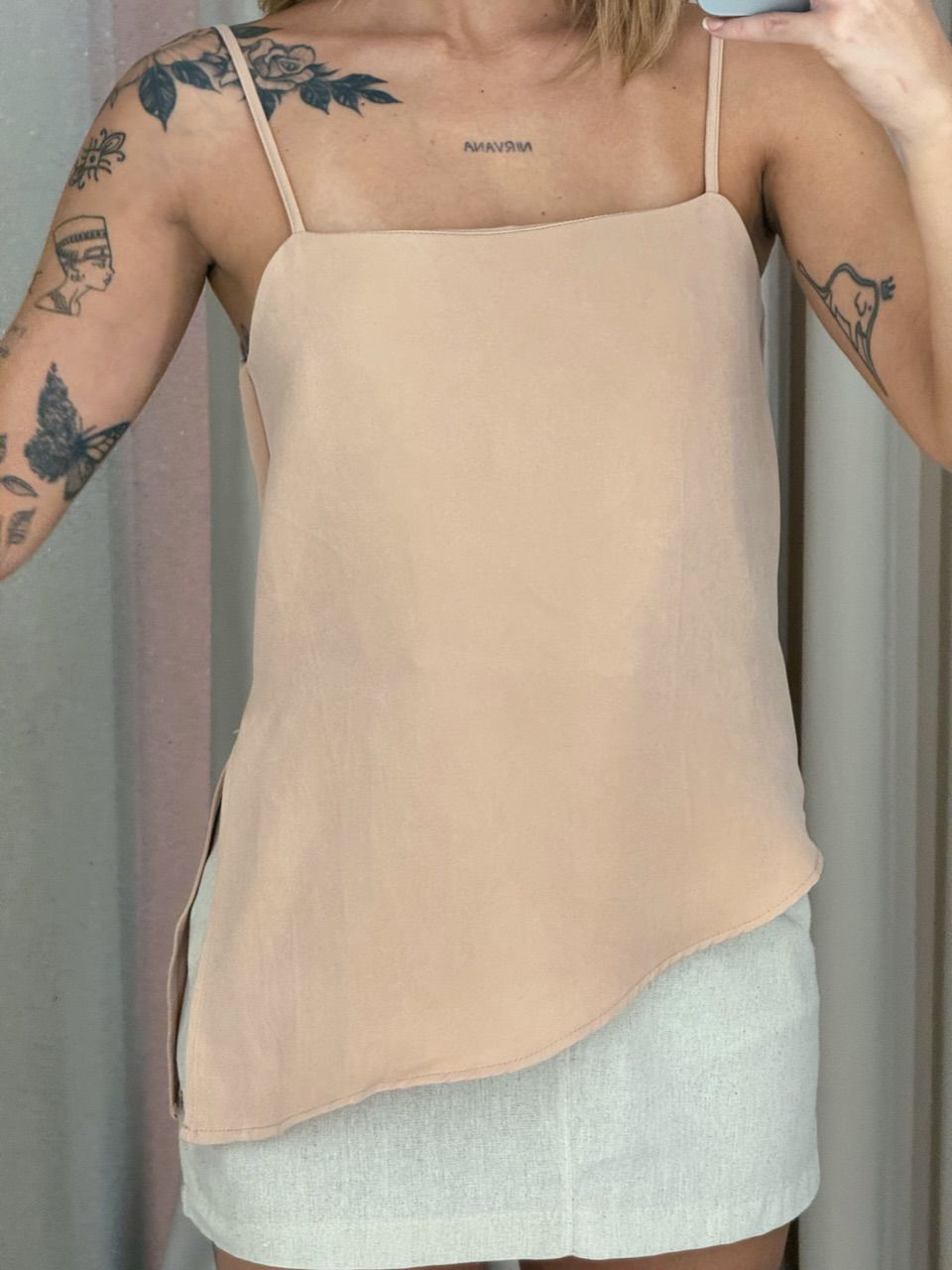 BLUSA VILMA ASSIMÉTRICA NUDE