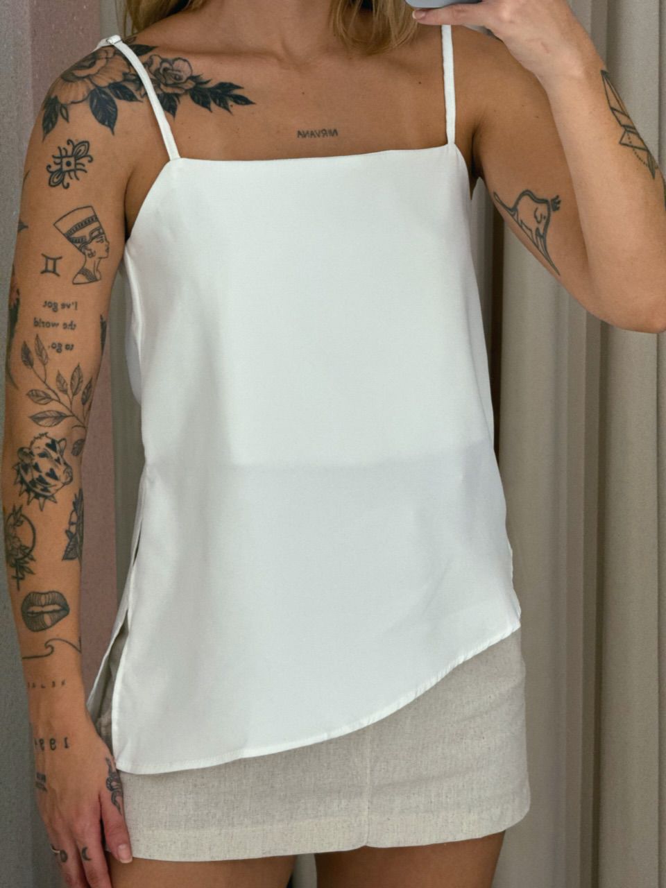 BLUSA VILMA ASSIMÉTRICA OFF