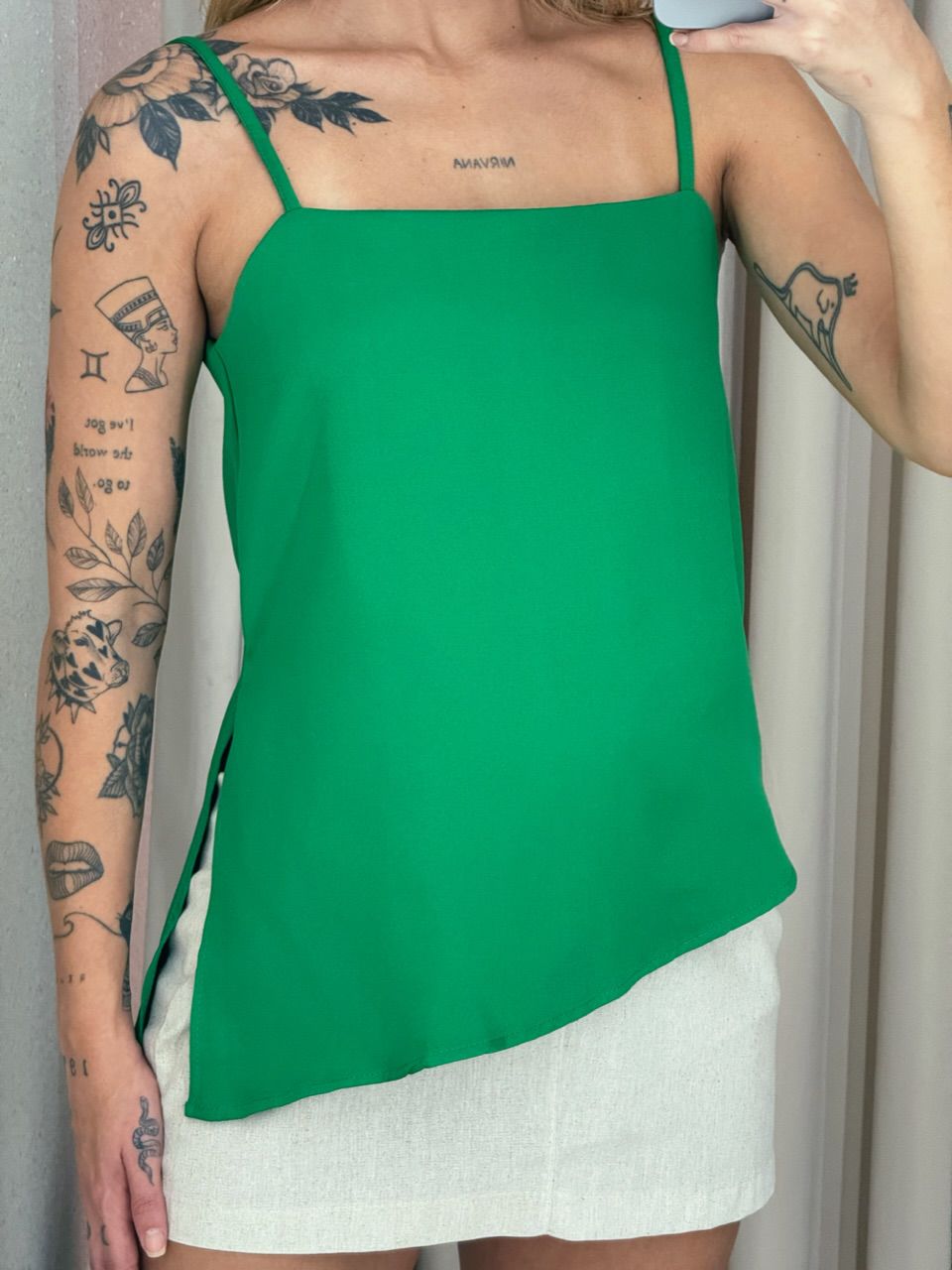 BLUSA VILMA ASSIMÉTRICA VERDE