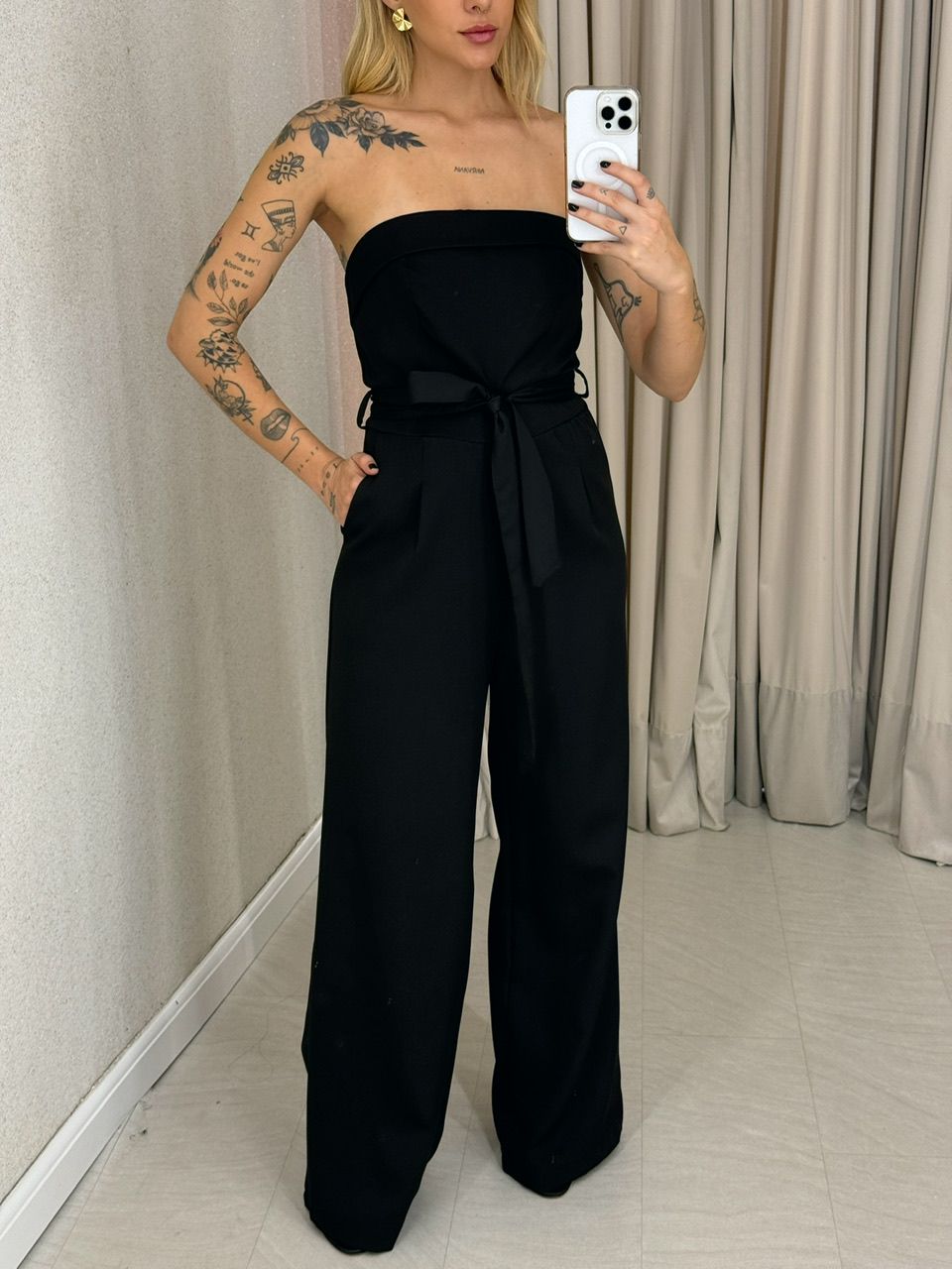 MACACÃO LAUANE TOMARA QUE CAIA PRETO