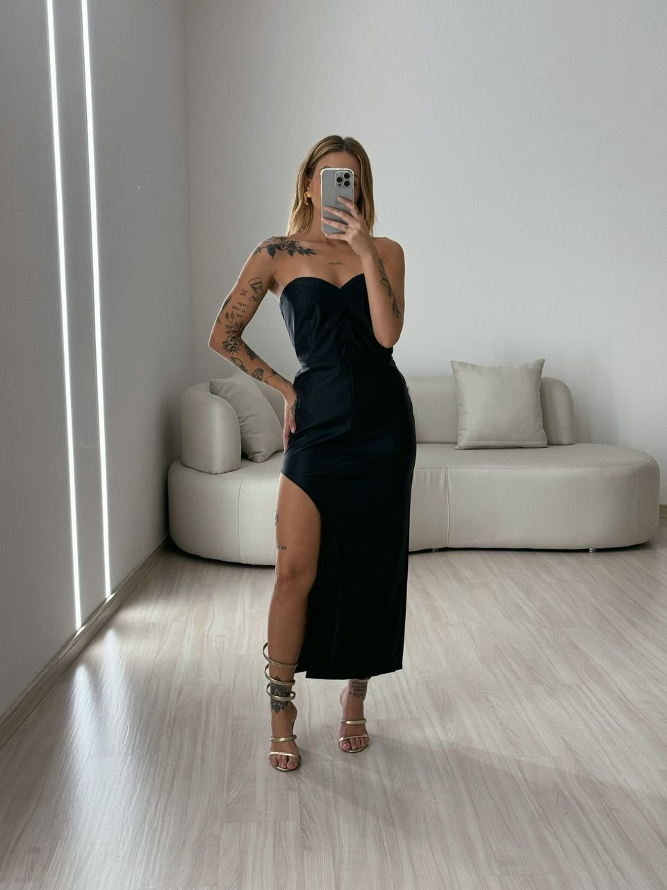 VESTIDO ASSIMÉTRICO COURINO PRETO