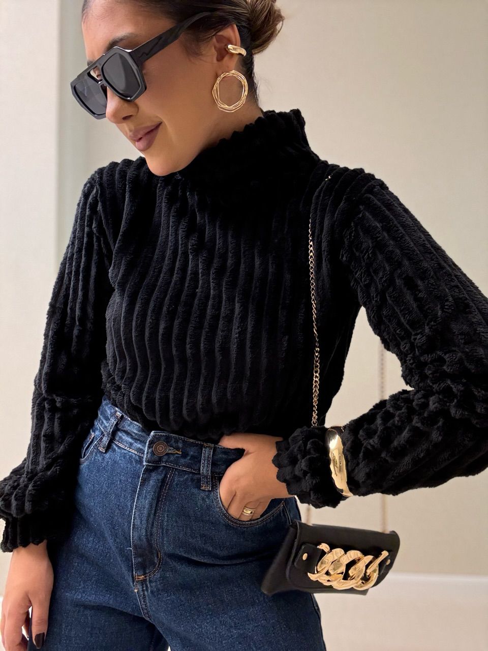 BLUSA LÚCIA PELINHOS PRETA - 0064440033 - CAROLLA FERRARO
