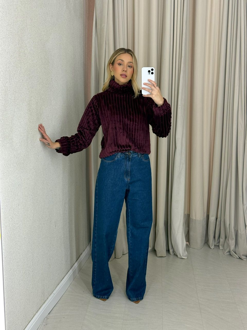 BLUSA LÚCIA PELINHOS VINHO