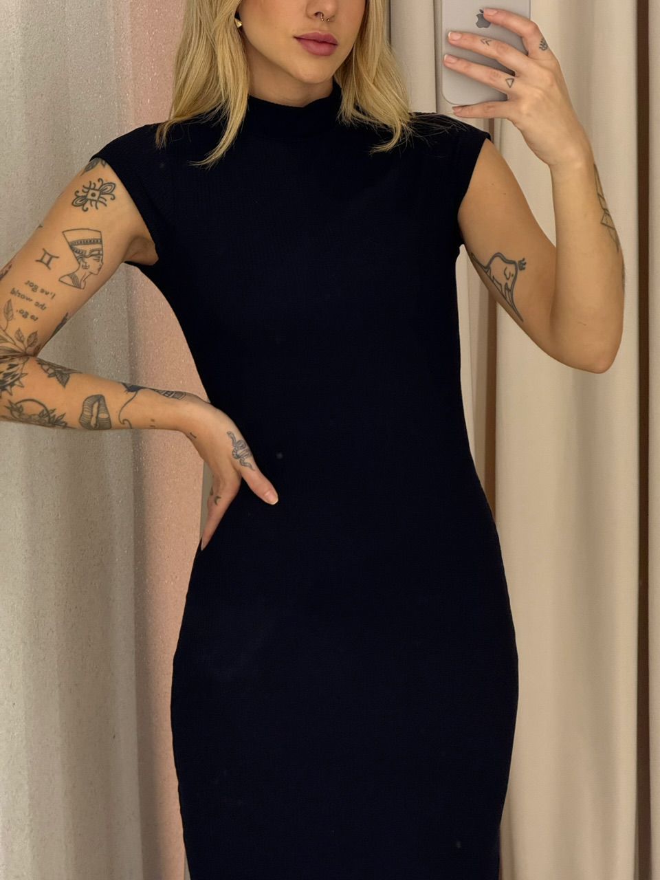VESTIDO DENISE CANELADO PRETO
