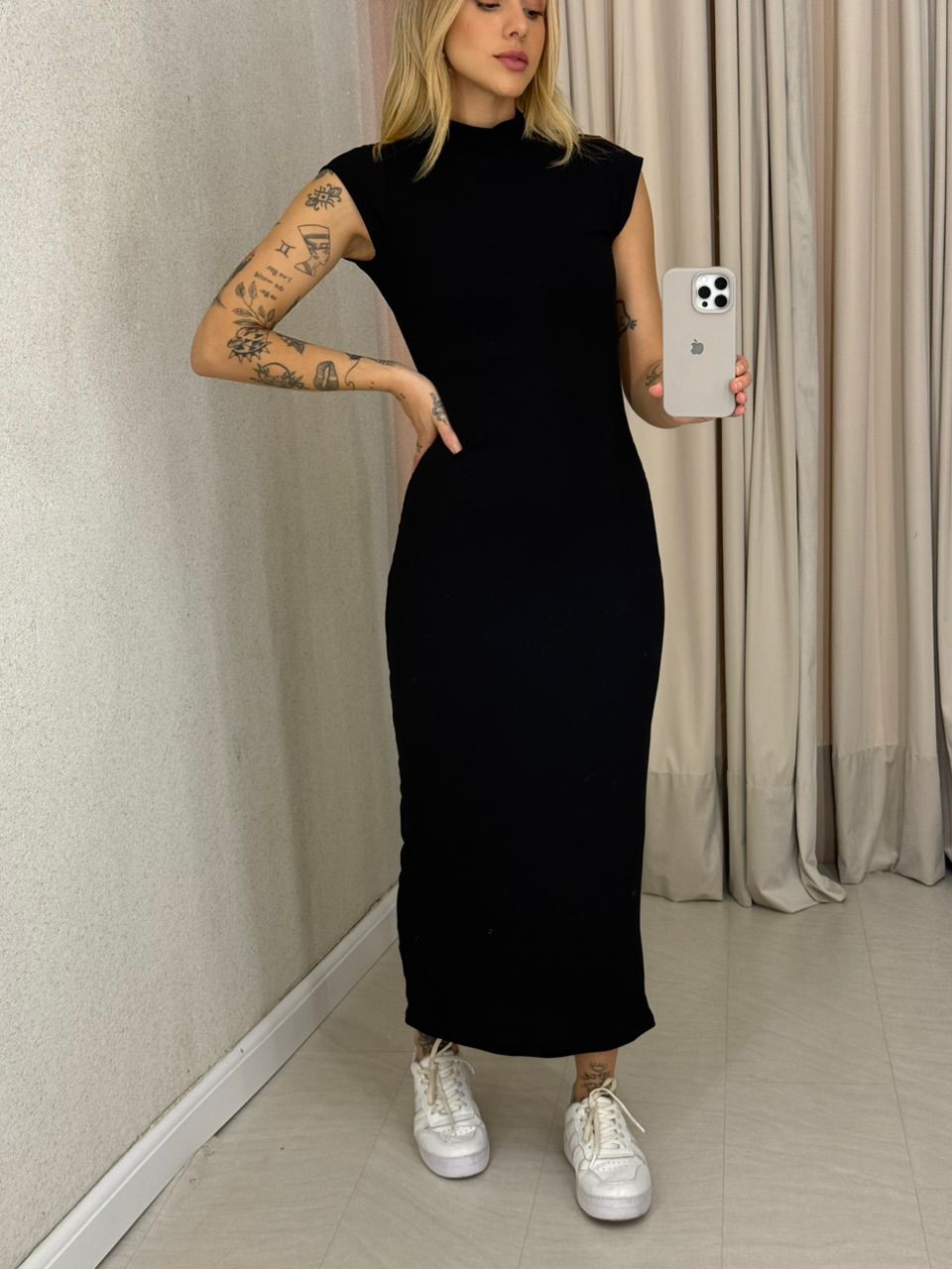 VESTIDO DENISE CANELADO PRETO