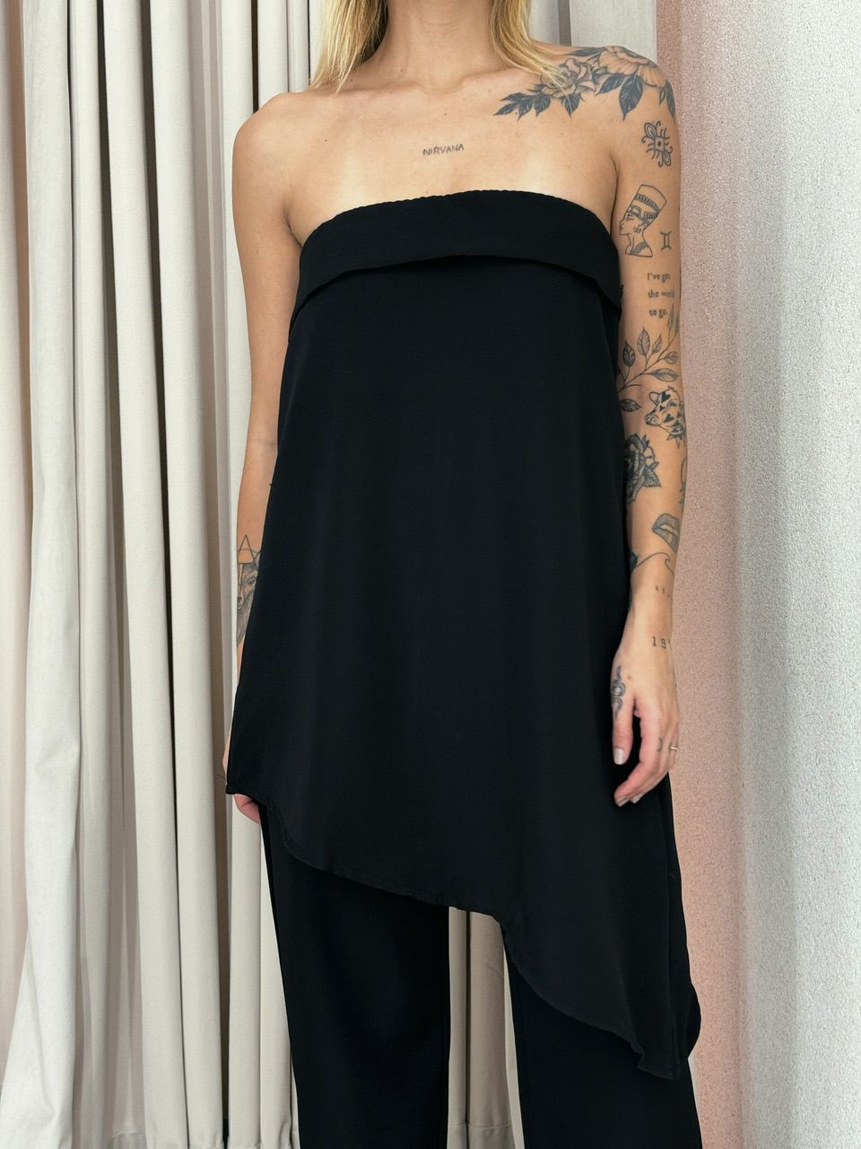 CONJUNTO MIRELLA BLUSA ASSIMÉTRICA PRETO