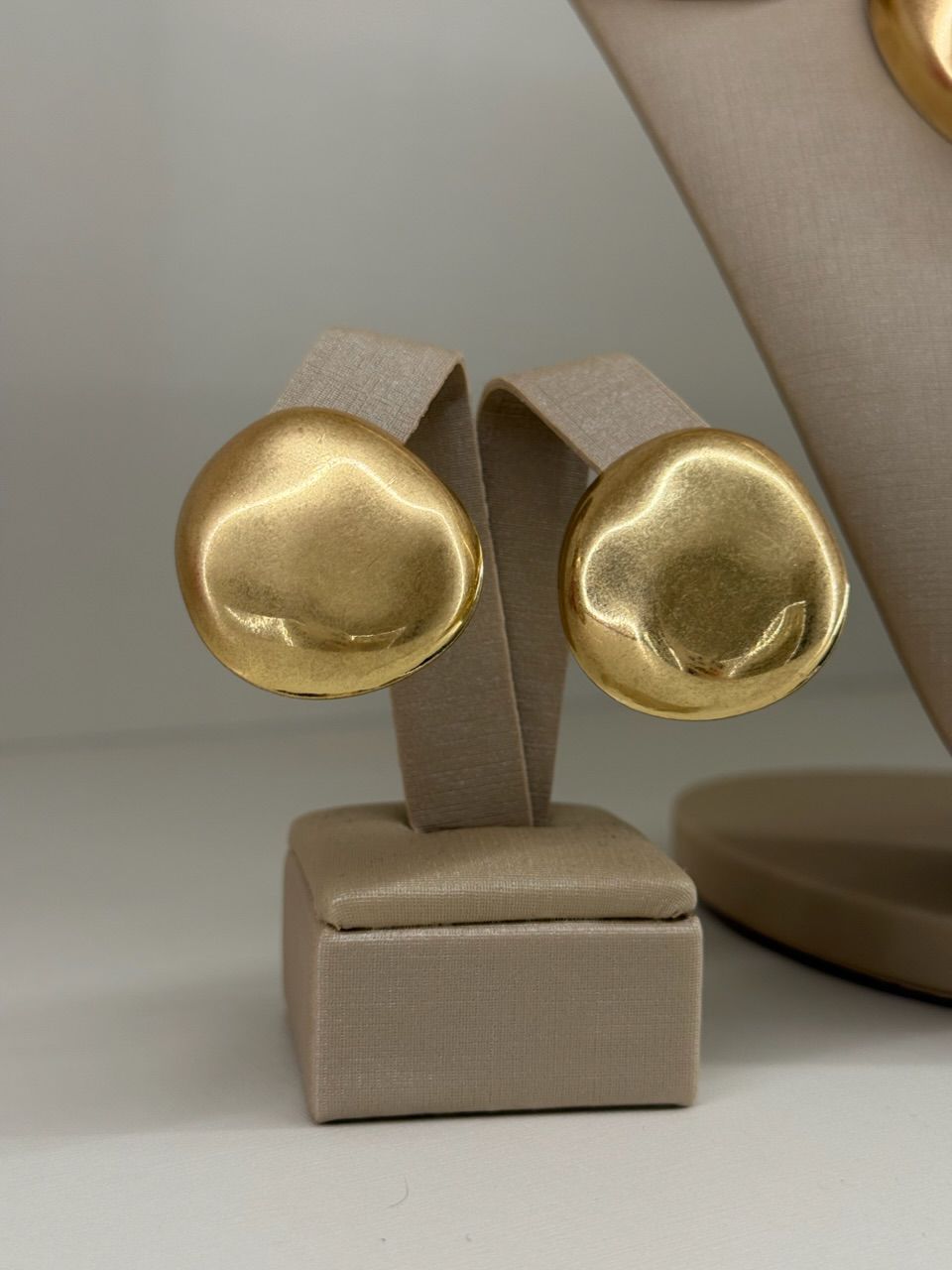 CONJUNTO LAILA COLAR BRINCO DOURADO