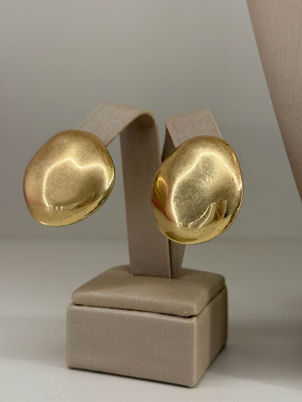 CONJUNTO LAILA COLAR BRINCO DOURADO
