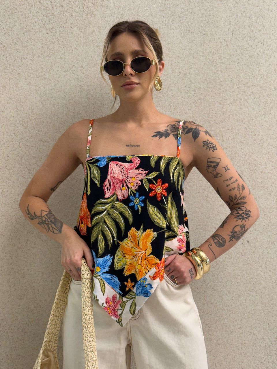BLUSA MARINA ESTAMPADA PRETA