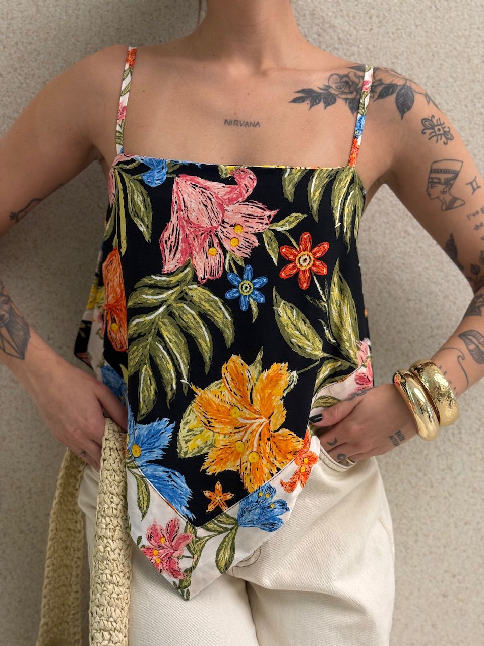BLUSA MARINA ESTAMPADA PRETA