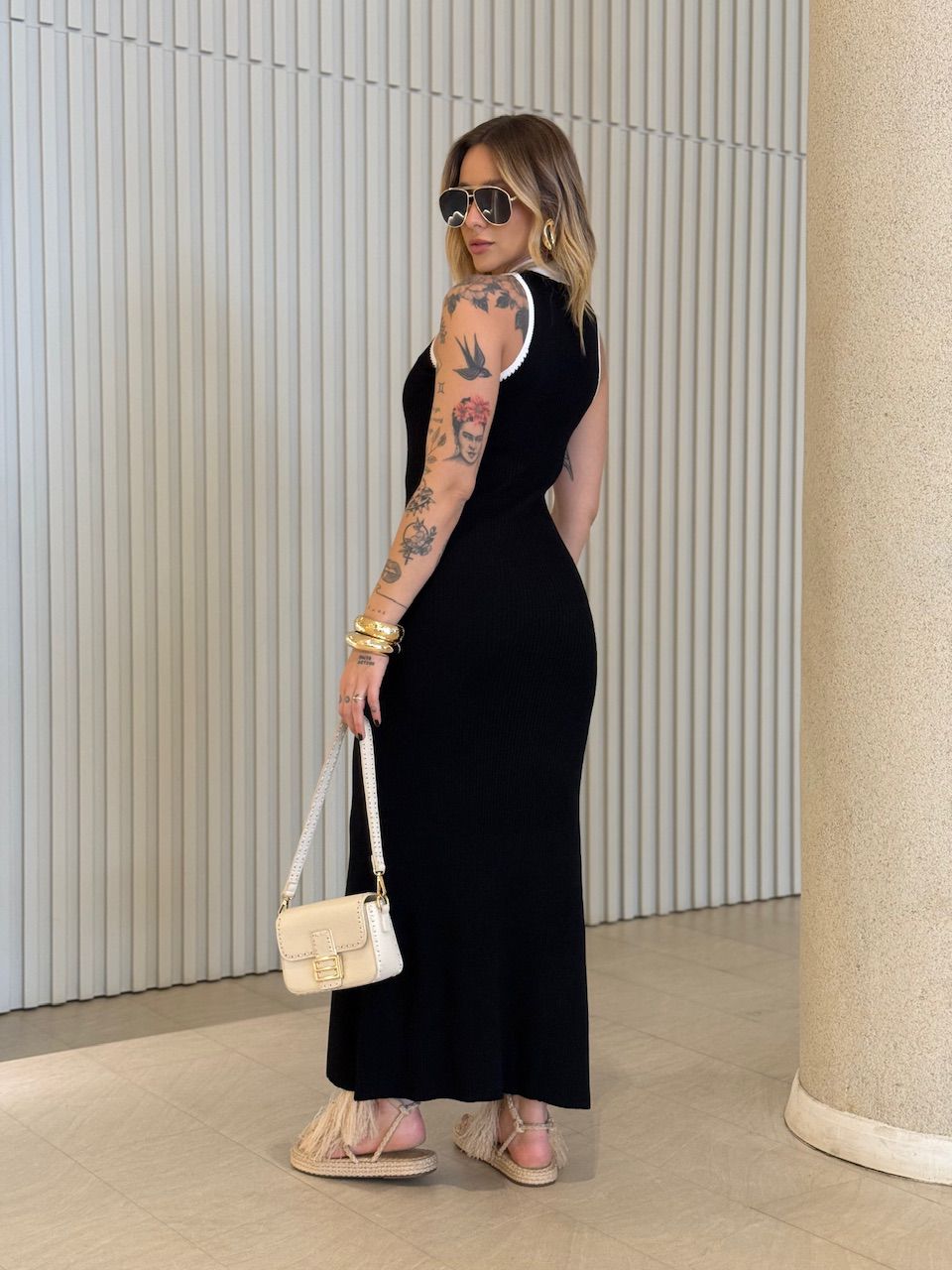 VESTIDO LAURA CANELADO PRETO