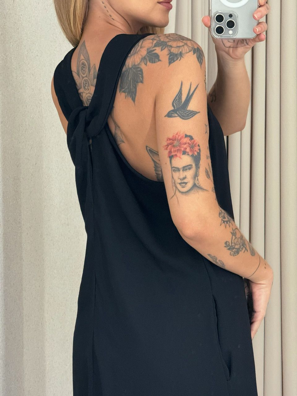 VESTIDO VIVIANE GOLA NÓ preto