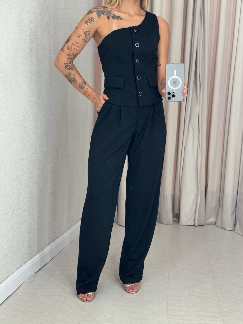 CONJUNTO KAROLINE NULA MANGA PRETO
