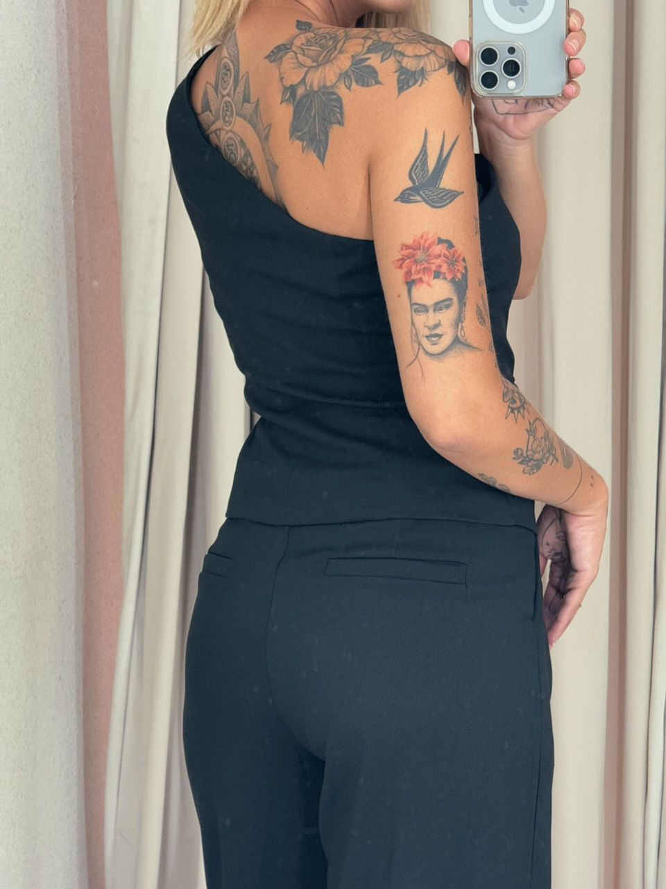 CONJUNTO KAROLINE NULA MANGA PRETO