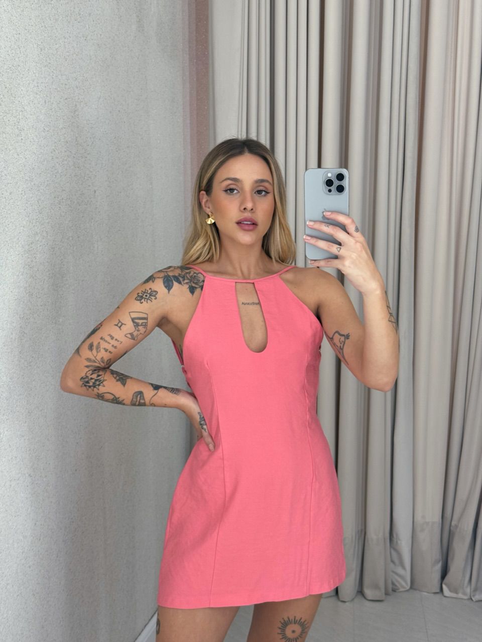 VESTIDO DALVA CURTO GOIABA
