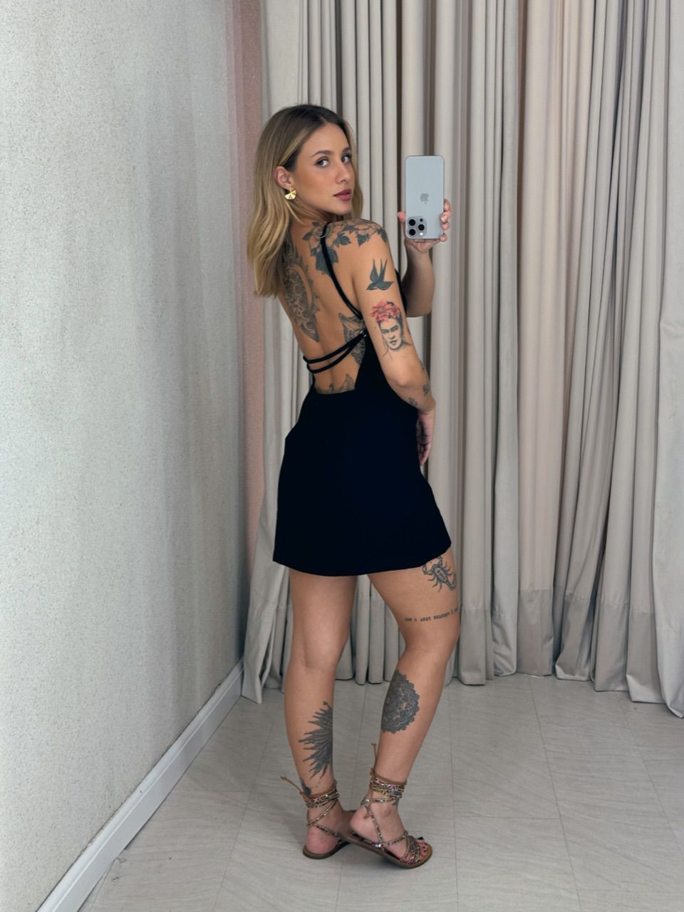 VESTIDO DALVA CURTO PRETO