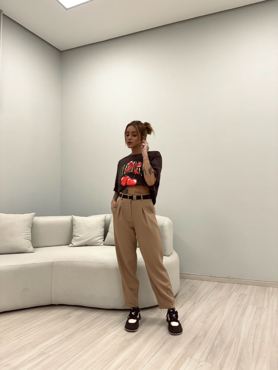 T-SHIRT OVER CEREJA MARROM