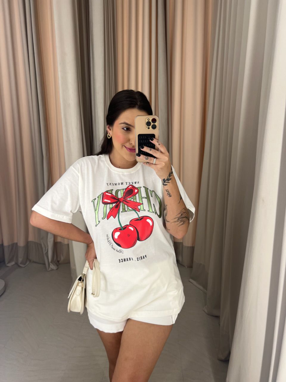 T-SHIRT OVER CEREJA OFF