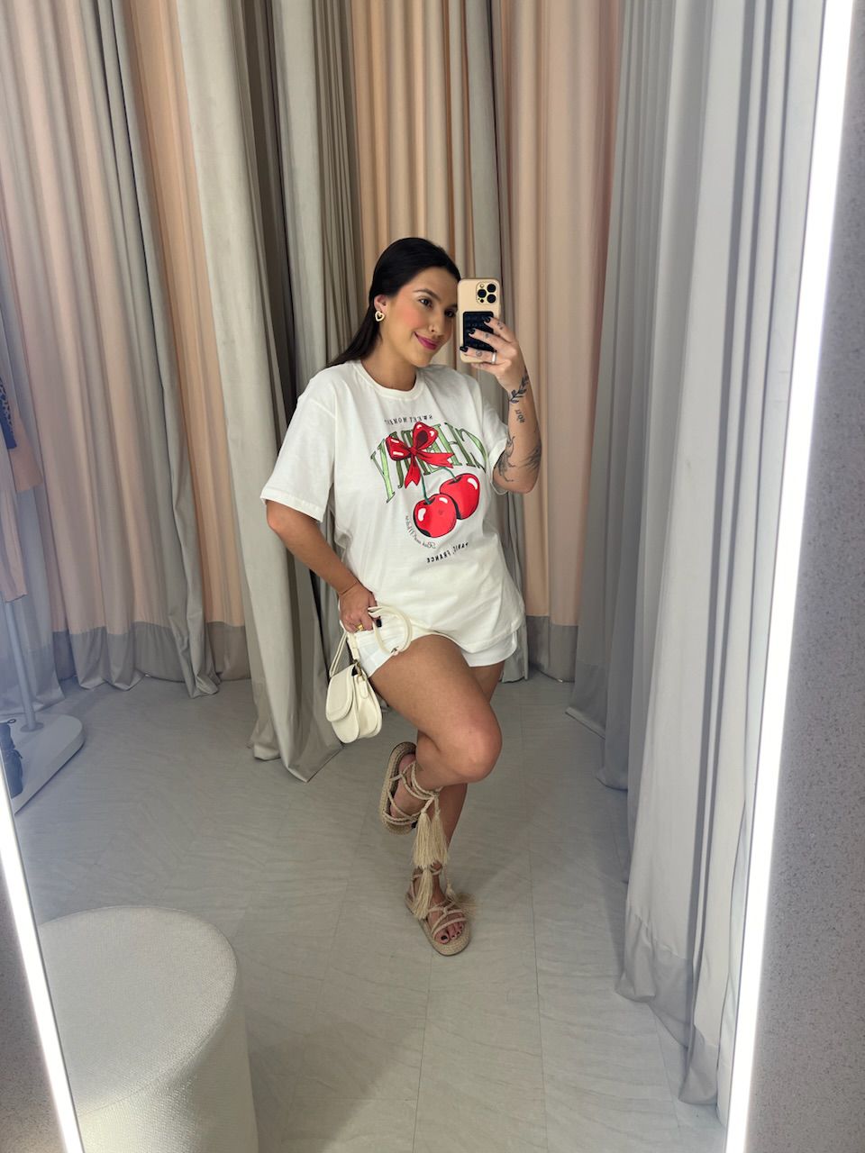 T-SHIRT OVER CEREJA OFF