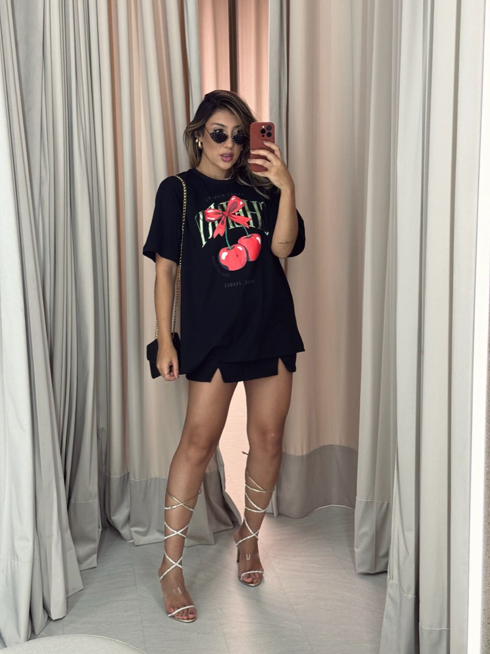 T-SHIRT OVER CEREJA PRETA - 0051140033 - CAROLLA FERRARO