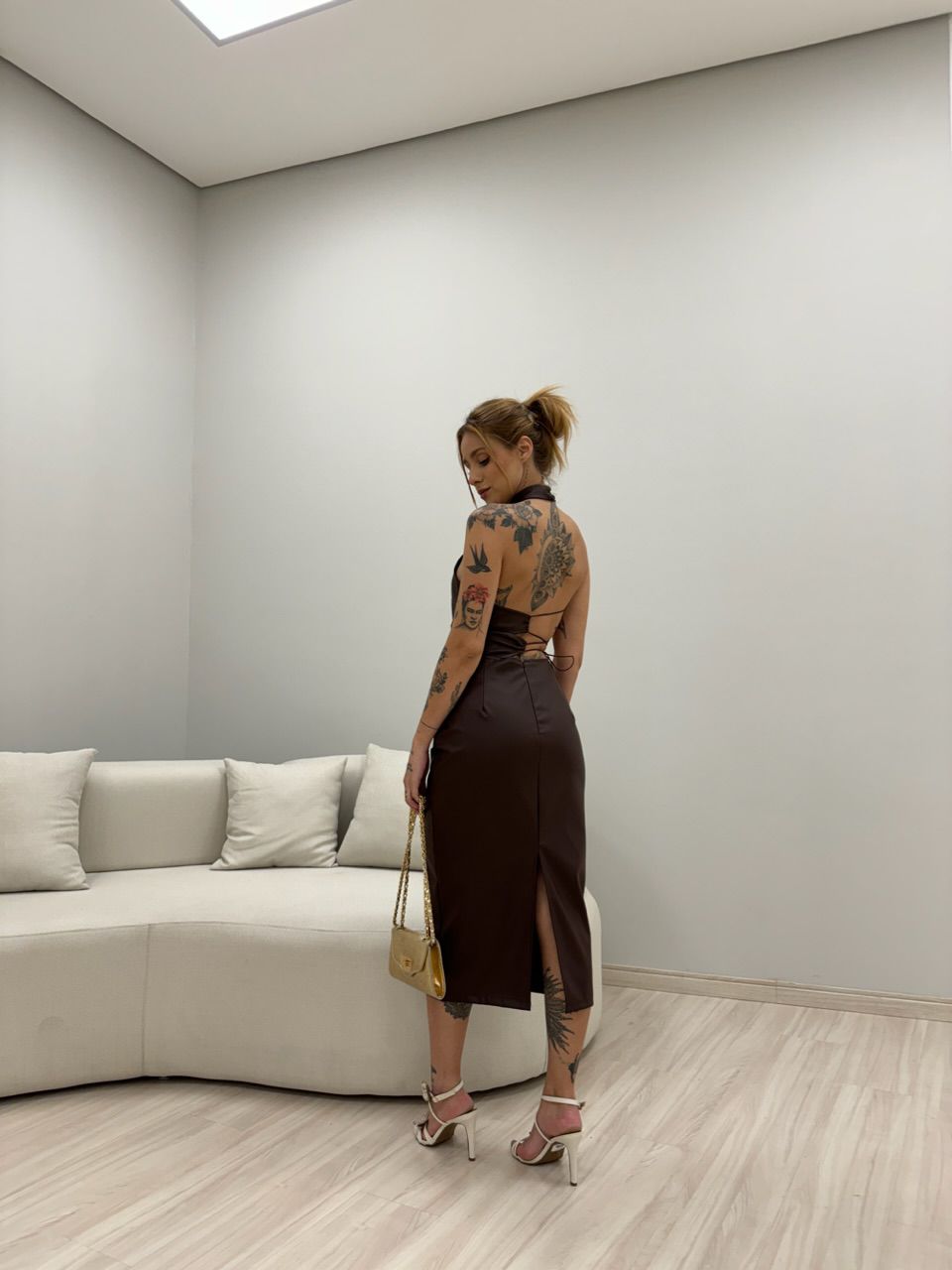 VESTIDO CLARISSE COURINO CAFÉ