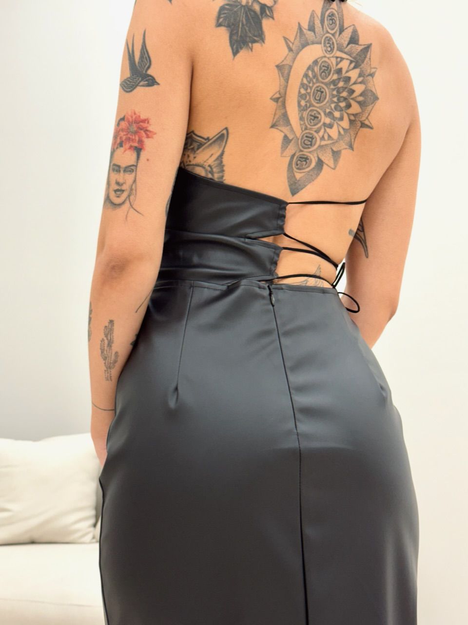 VESTIDO CLARISSE COURINO PRETO