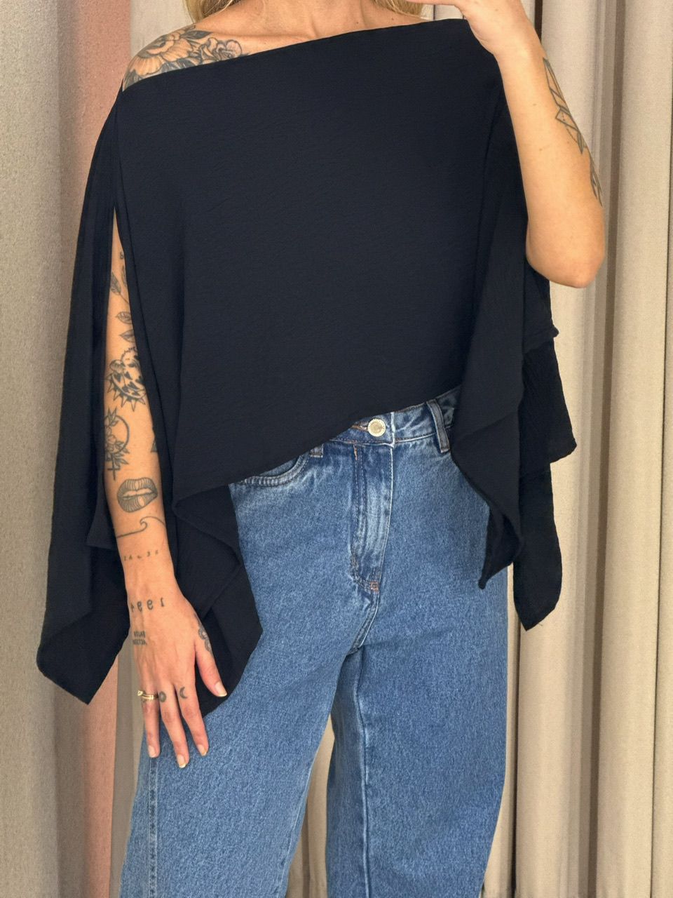 CROPPED BRUNA CAPA PRETO