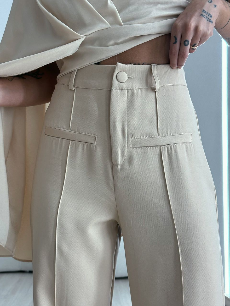 CALÇA NÁDIA PANTALONA MARFIM