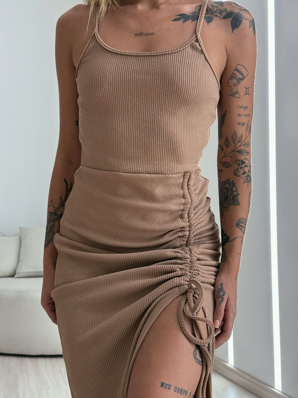 VESTIDO ALESSANDRA ALÇA NUDE