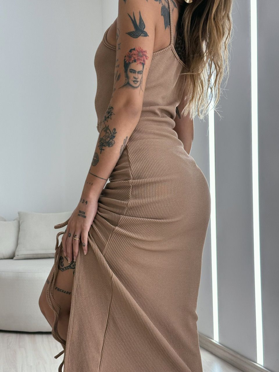 VESTIDO ALESSANDRA ALÇA NUDE