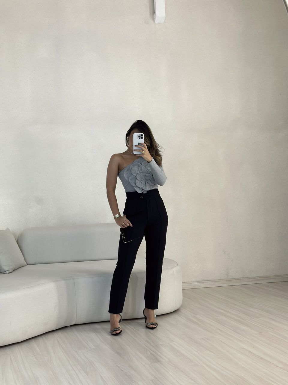 CALÇA SKINNY LETÍCIA PRETA